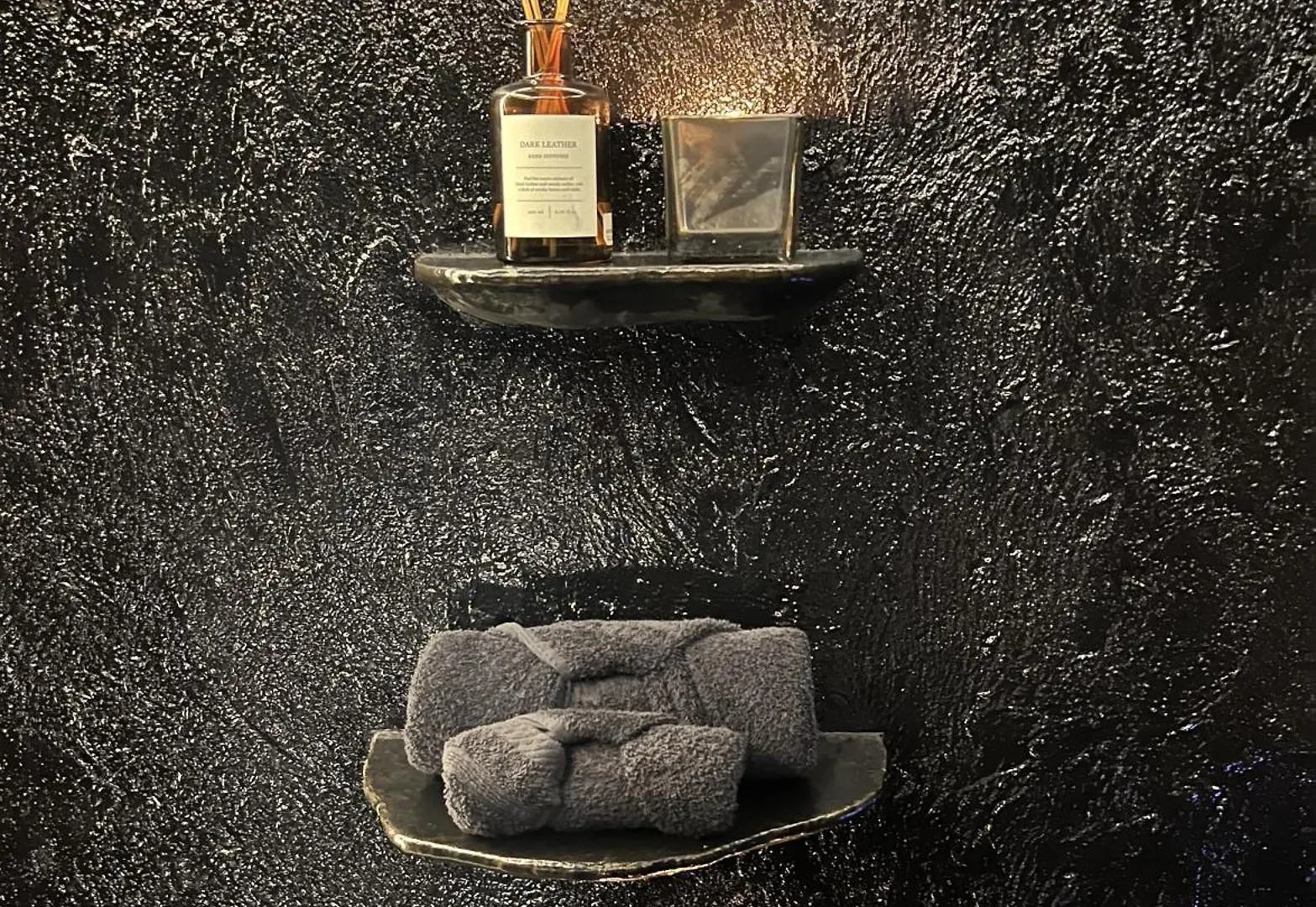 Doormat#13 Black Mirror Thessaloniki Apartment